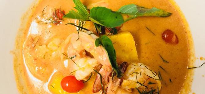 May contain: examples of dishes served in the Street Thai Cafe restaurant, interior or exterior of Street Thai Cafe restaurant