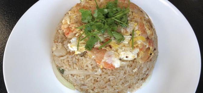 May contain: examples of dishes served in the Thai Thai Kitchen restaurant, interior or exterior of Thai Thai Kitchen restaurant