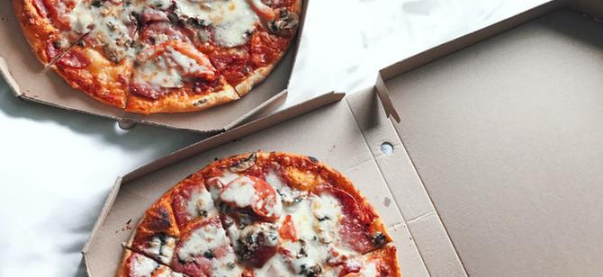 May contain: examples of dishes served in the Cassiano's Pizza restaurant, interior or exterior of Cassiano's Pizza restaurant