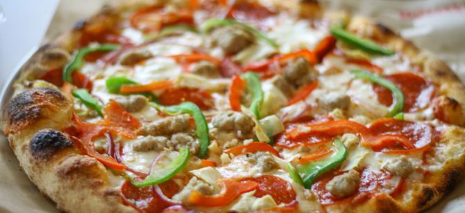 May contain: examples of dishes served in the 99¢ Pizza and Hot Dog restaurant, interior or exterior of 99¢ Pizza and Hot Dog restaurant