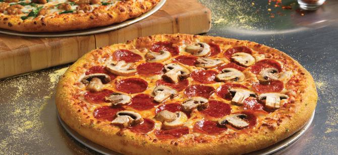 May contain: examples of dishes served in the Patzeria Perfect Pizza restaurant, interior or exterior of Patzeria Perfect Pizza restaurant
