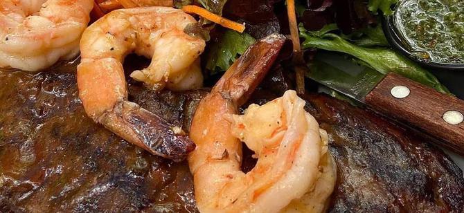 May contain: examples of dishes served in the Los Amigos Restaurant restaurant, interior or exterior of Los Amigos Restaurant restaurant